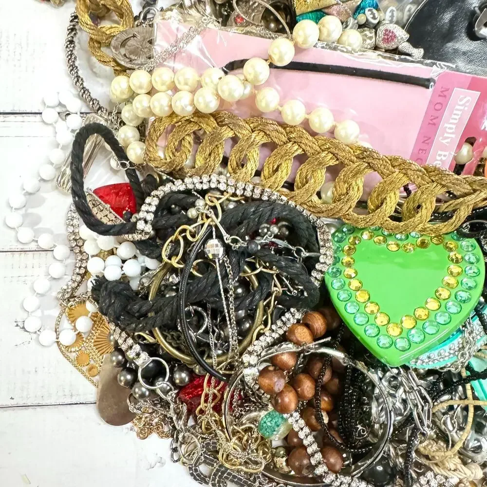 Unbranded this lot
